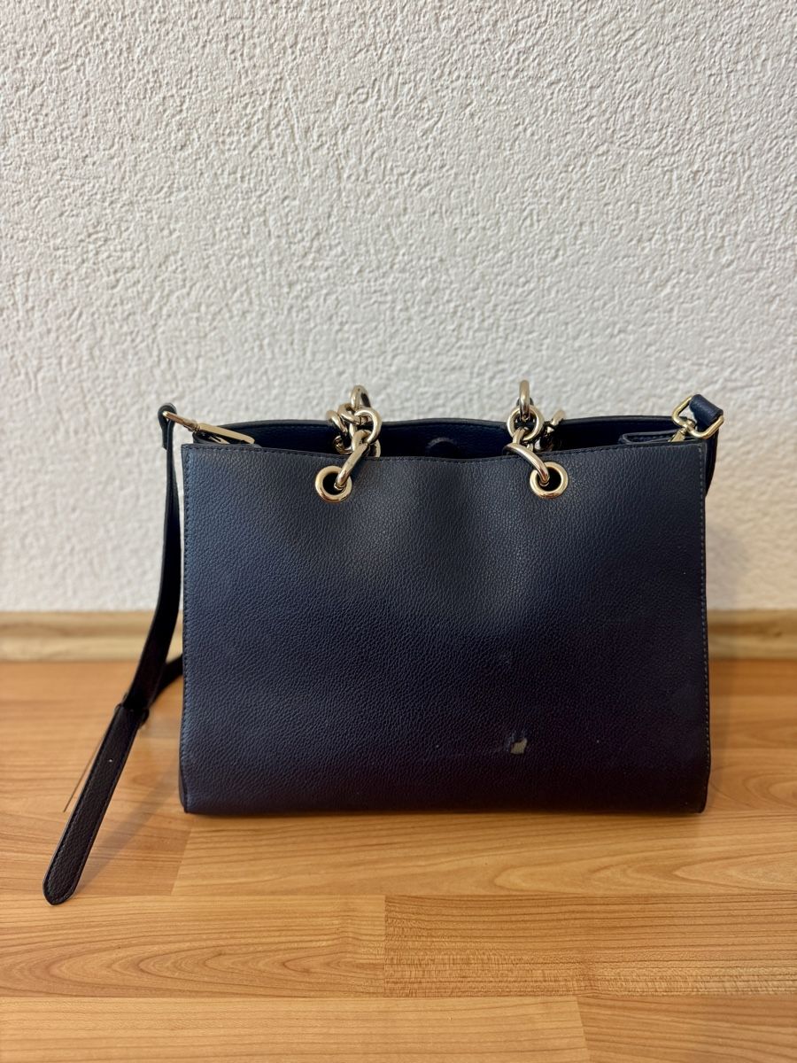 Borse da donna: Elegante schwarze Handtasche mit Kette – Usato da Baden venduto da frattelli 1