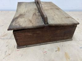 Antike, Wekzeug-, Schuhputzkiste aus Holz