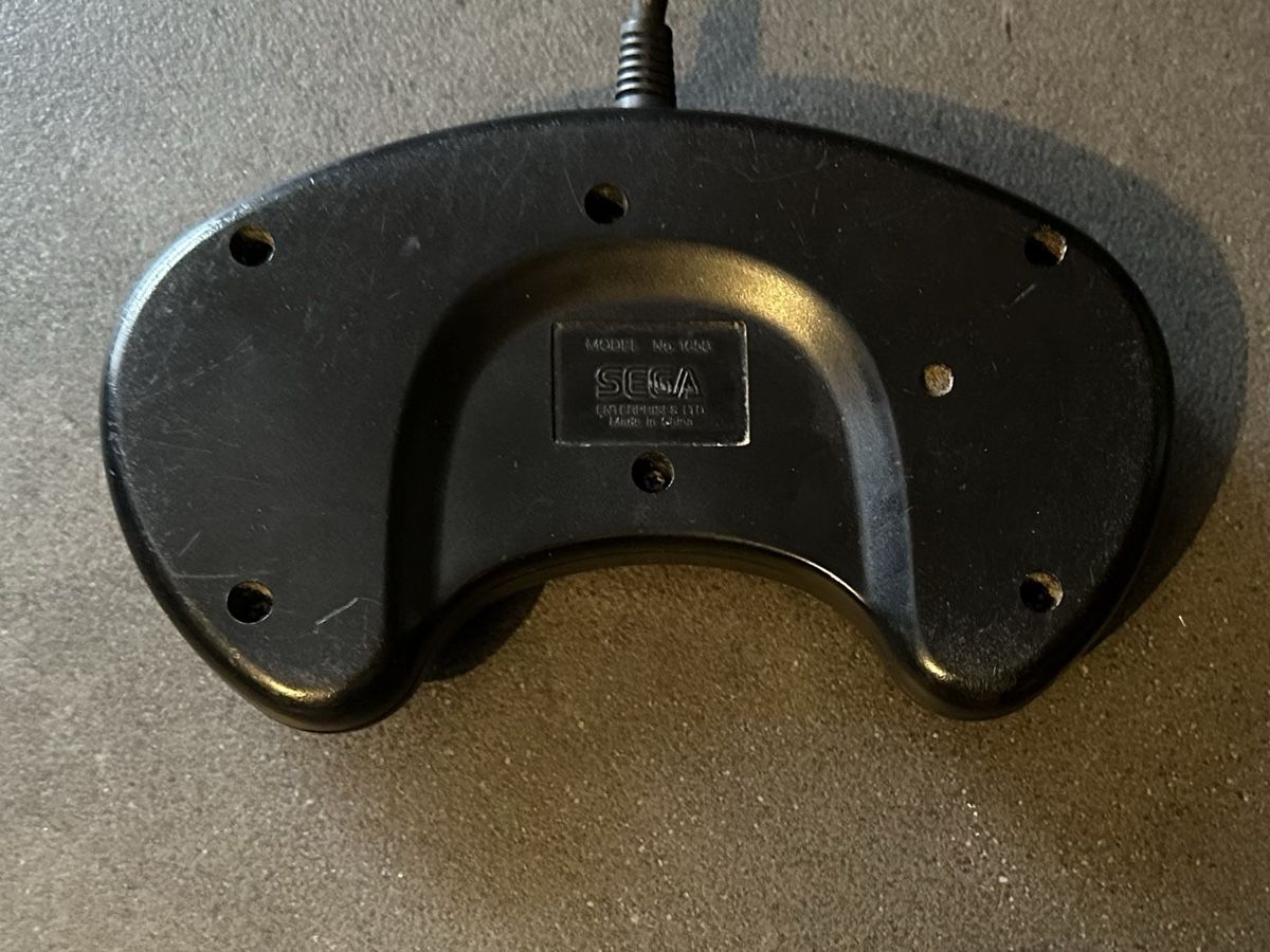 Controller: SEGA Mega Drive Controller - Original – Usato da Kestenholz venduto da Naruto_01 1