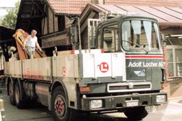 MAN Lastwagen Adolf Locher AG mit Kran Foto