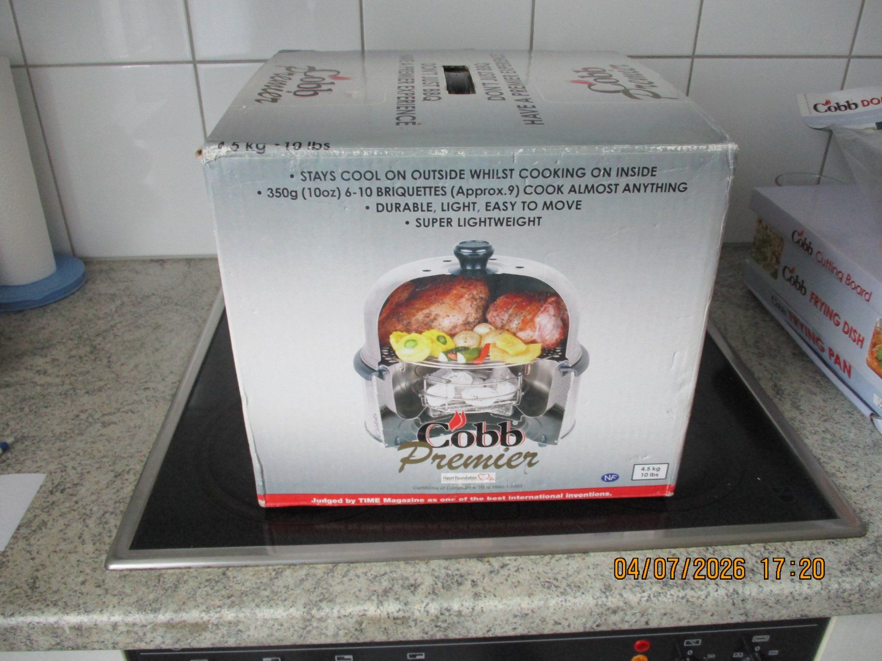 Grils: Cobb Premier Grill BBQ neu im Karton – Neuf avec emballage d'origine à Volketswil par Maskottchen 2