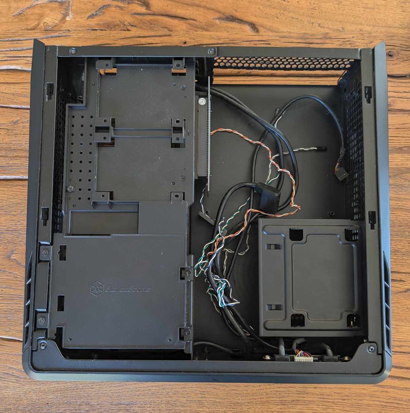 Custodie: Silverstone RVZ01 – Usato da Delémont venduto da breacH 2