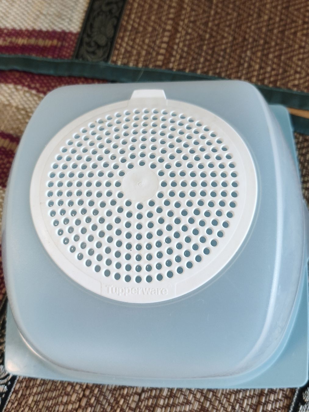 Tupperware Contenitori & Simili: Tupperware Käsemax – Usato da Neerach venduto da ber_l5lc