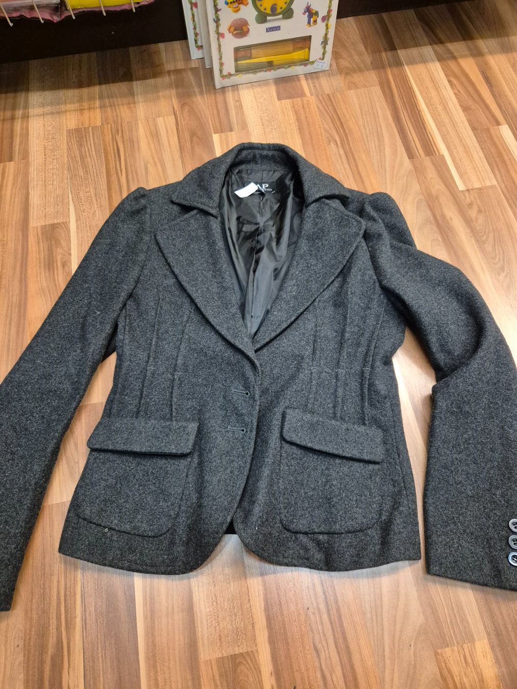 Giacche: Grauer Wollblazer gr36 B2 – Usato da Schwarzenburg venduto da Flamingo07