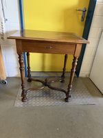 Beistelltisch aus Holz mit Schublade guter Zustand