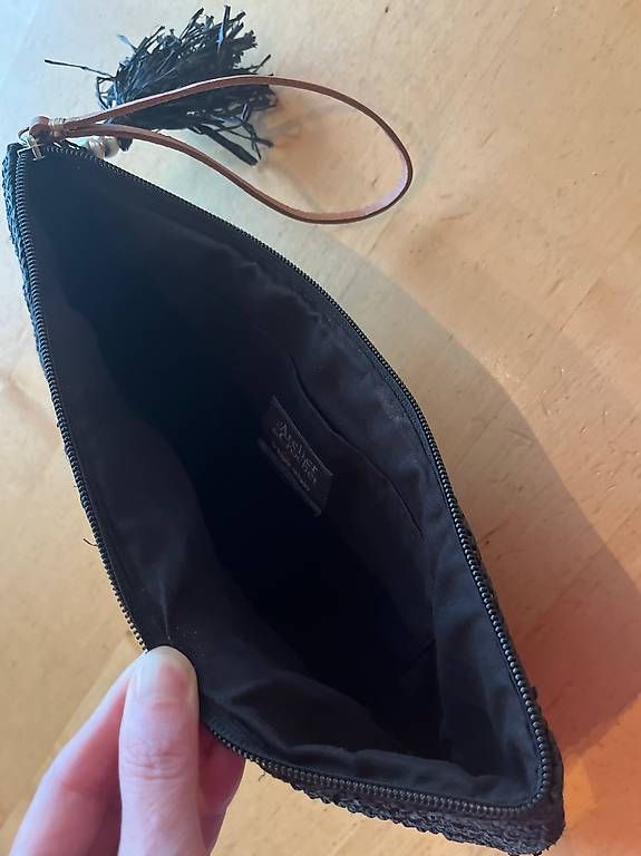 Borse da donna: Clutch schwarz, neu – Usato da Suhr venduto da nataschaad 2