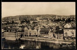 AK Zürich, Ortsansicht mit Flussufer und Kirchen