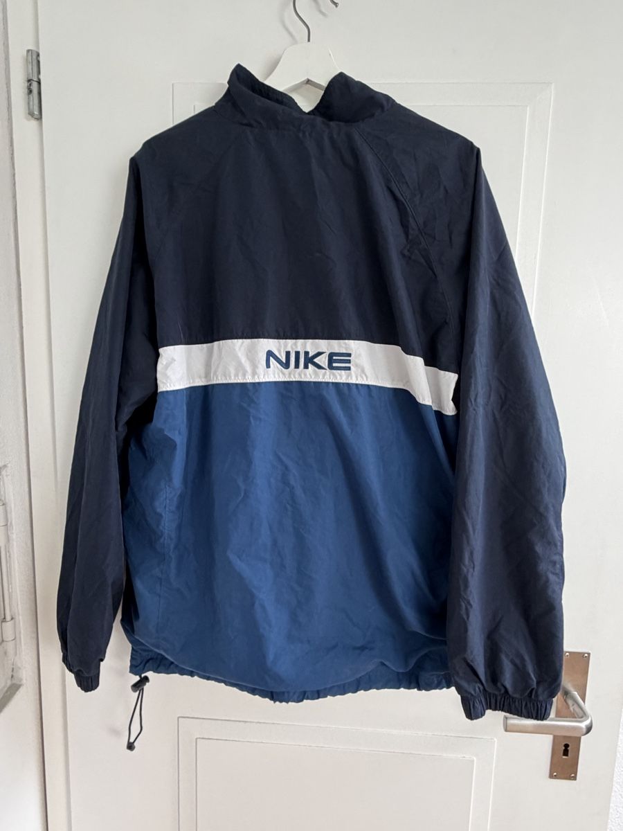 Nike Giacche: leichte Vintage Nike Jacke – Usato da Winterthur venduto da fro84 1