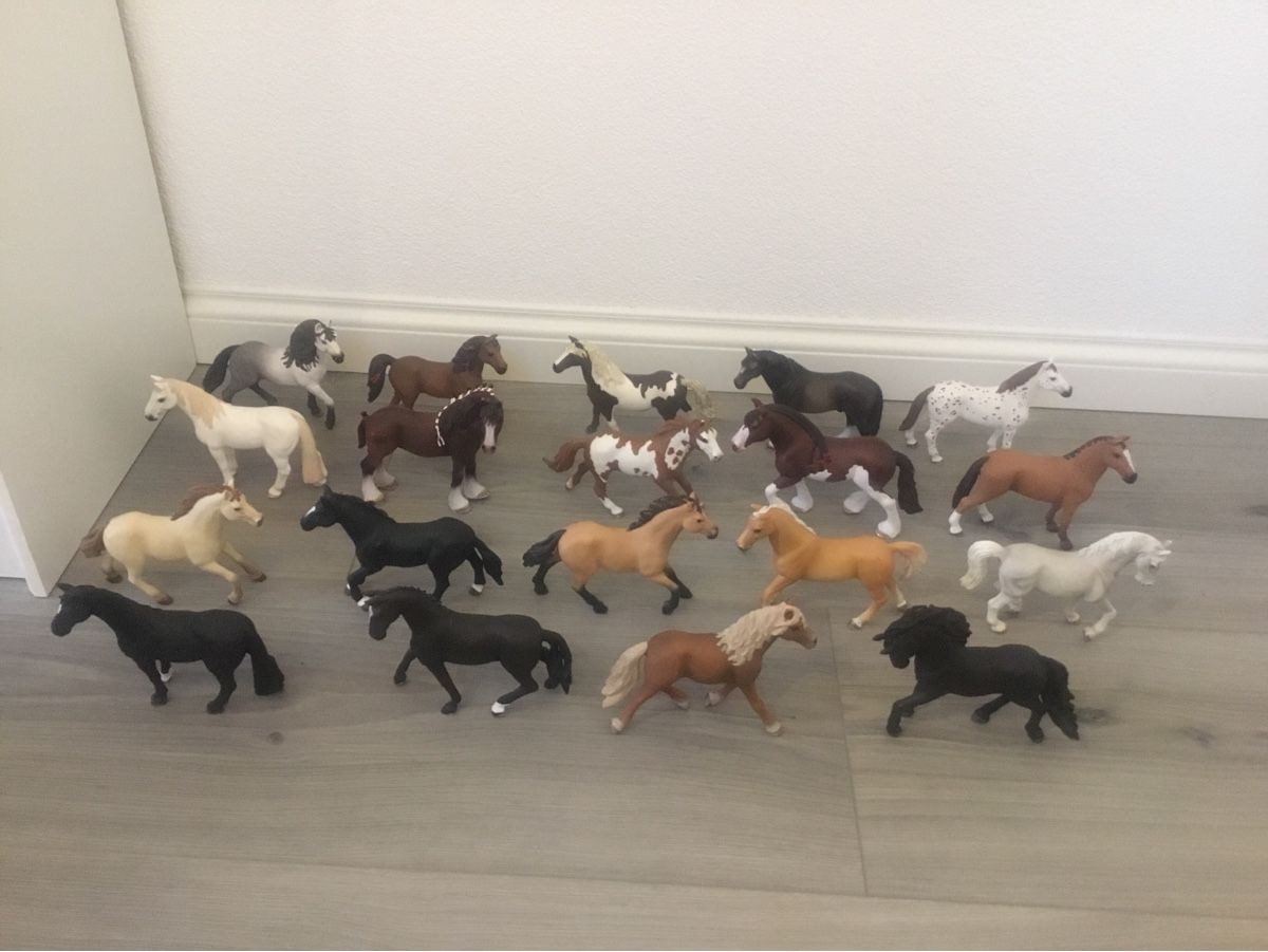 Schleich Statuette: Schleich Pferde Sammlung – 19 Figuren – Usato da Remetschwil venduto da Boerga 1