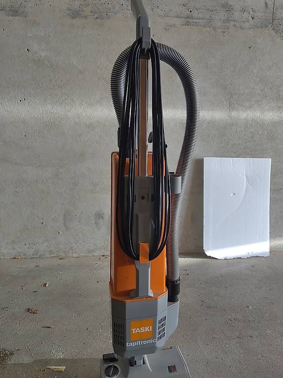 Aspirapolveri & Accessori: Taski Teppichsauger – Usato da Teufenthal AG venduto da jan_y8wv 2