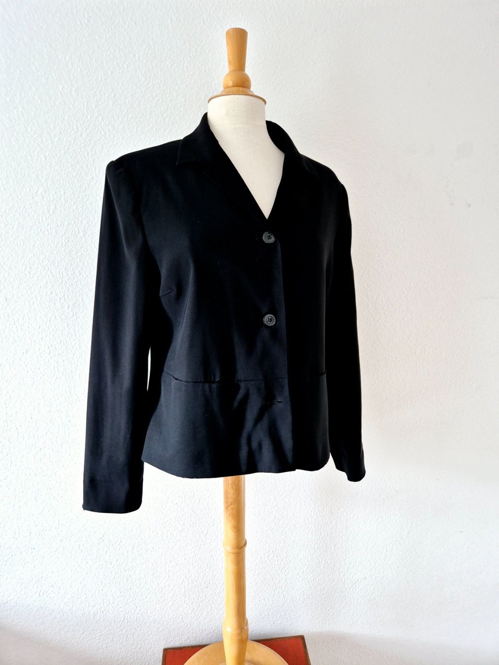 Giacche: JACKE 40 L BLAZER BIAGGINI , TOP MIT PULLOVER HOSE JEANS – Usato da Elsau venduto da the-colorful-side 8