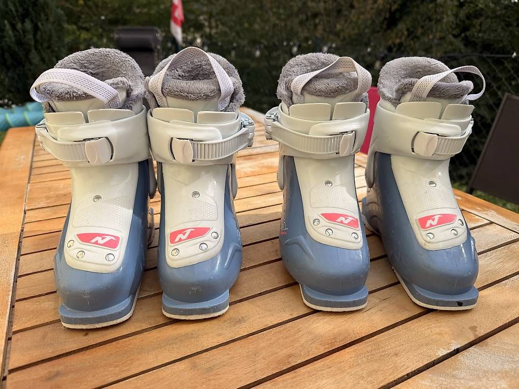 Decathlon Scarpe per ragazzi: Chaussures de ski enfant – Usato da Ballaigues venduto da Alexli