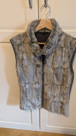 Gerry Weber Vest Faux Fur Grey. Perfect condition 
