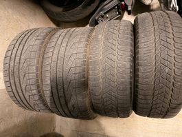 Pneus hiver (bmw) Bon prix si pris rapidement.