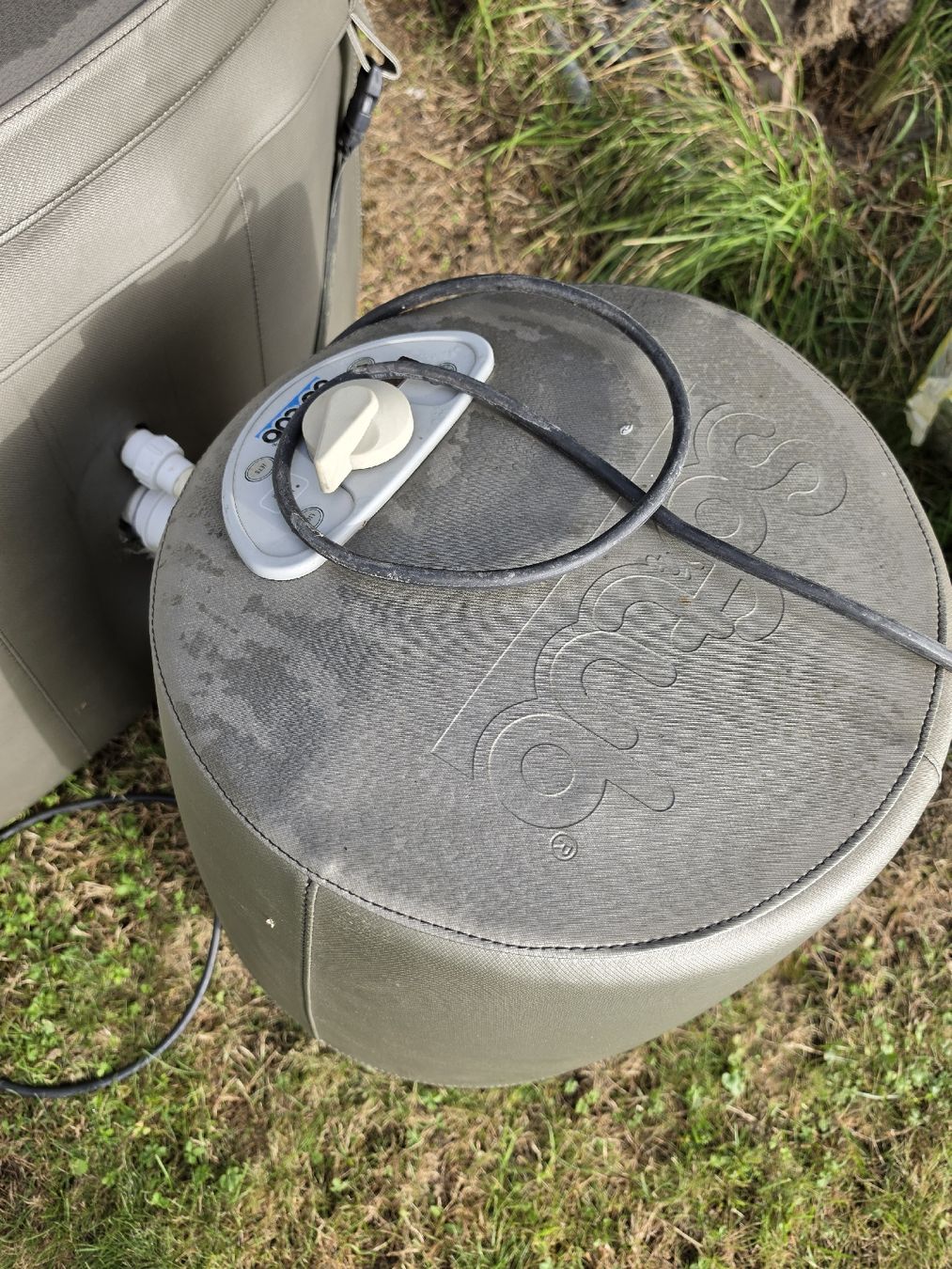 Softub Whirlpool: Whirlpool Stoftub Poseidon taupeb – Usato da Freidorf TG venduto da stop05 6