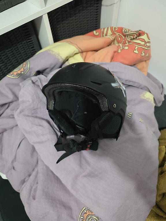 Caschi: Casque enfant – Usato da Lausanne venduto da yannaroundtheworld 2