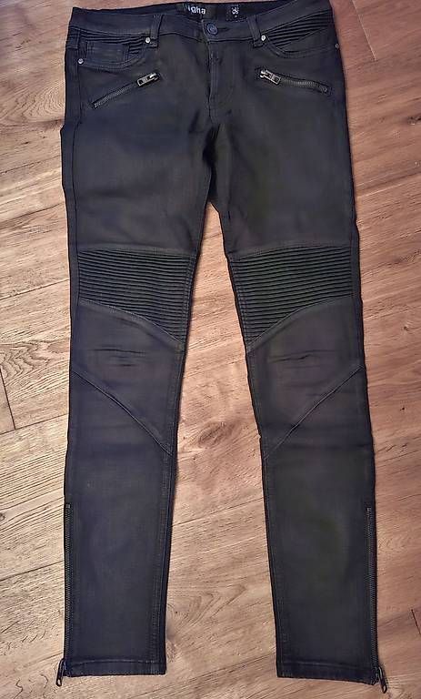 Jeans: Tigha Jeans/Bikerhose in Grösse 29. – Gebraucht aus Rickenbach SZ von Pinguin73