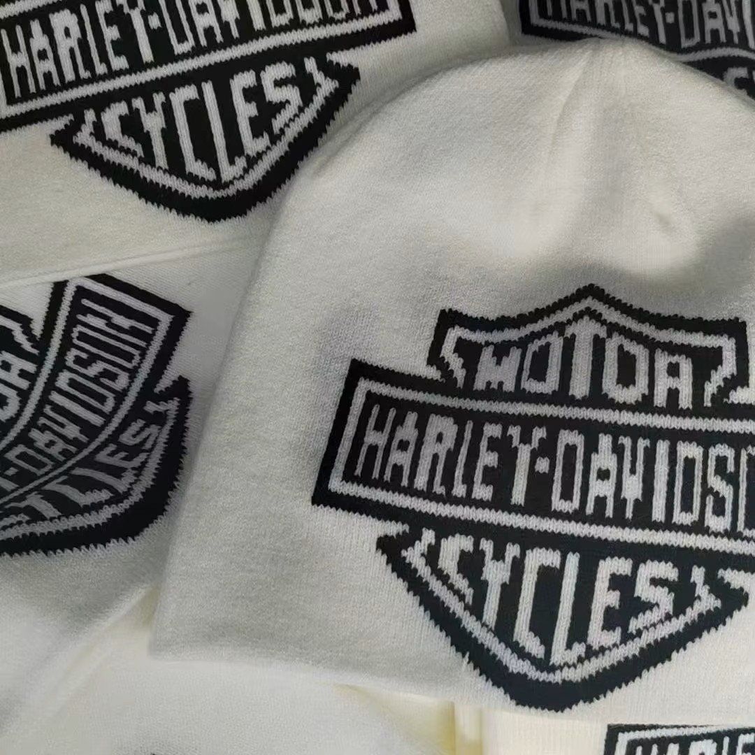 Harley-Davidson Copricapi, berretti & cappellini: Bonnet Harley-Davidson blanc J212 – Nuovo e nell'imballaggio originale da Allens venduto da MADE.IN.ROCK.N.ROLL