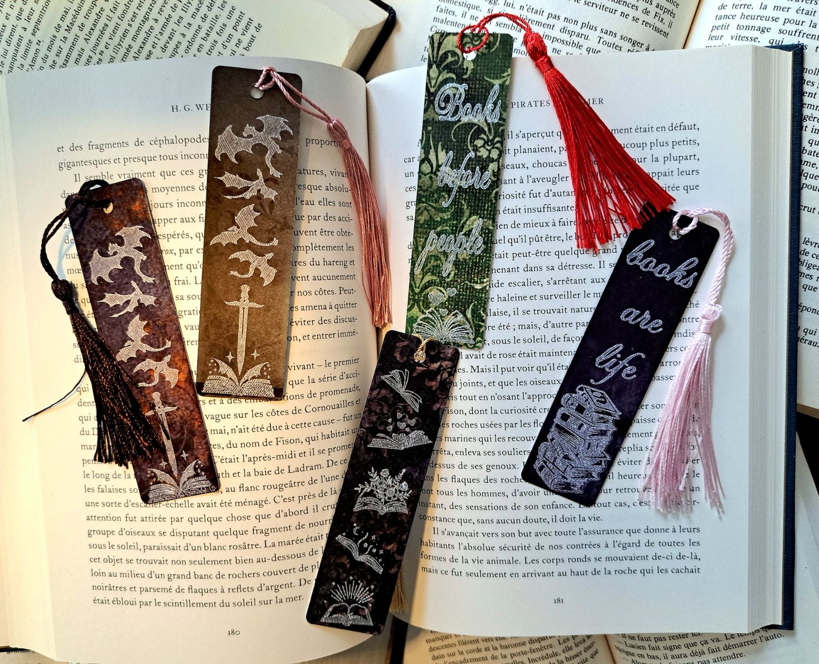 Sonstiges zum Sammeln & Seltenes: Marque-page métal "Reading emotions", fait main, violet/doré – Neu (gemäss Beschreibung) aus Troinex von adelineac 3