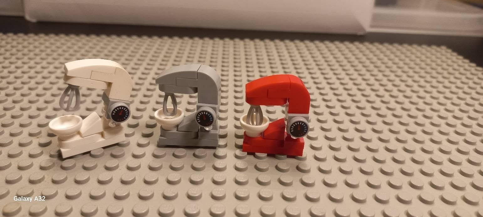 Lego Giocattoli: Lot de 3 robots ménager Lego – Usato da La tour de treme venduto da Legocreation82
