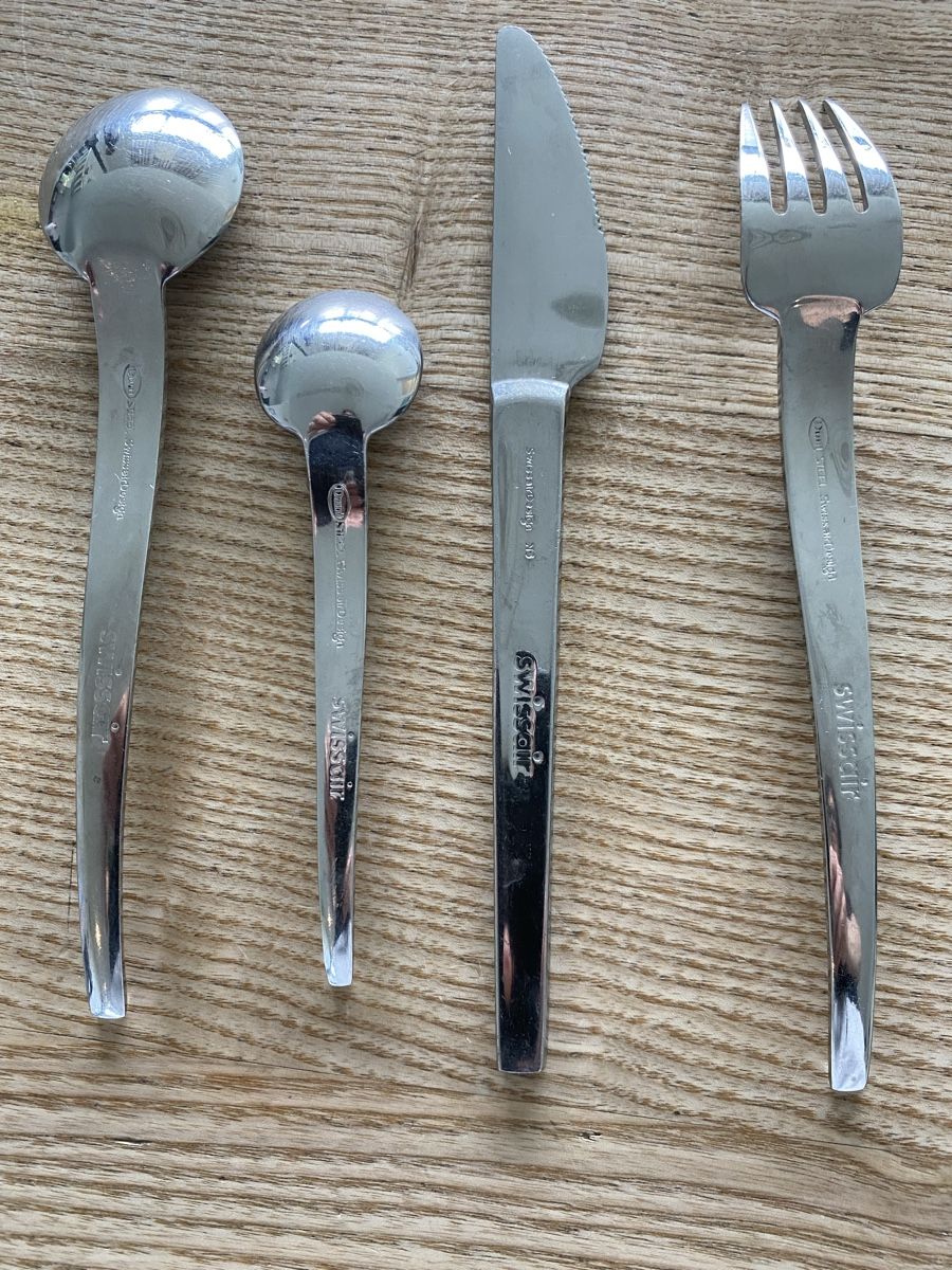 Set di posate: Besteck-Set Swissair 4-teilig – Usato da Niederlenz venduto da Lordphoenix