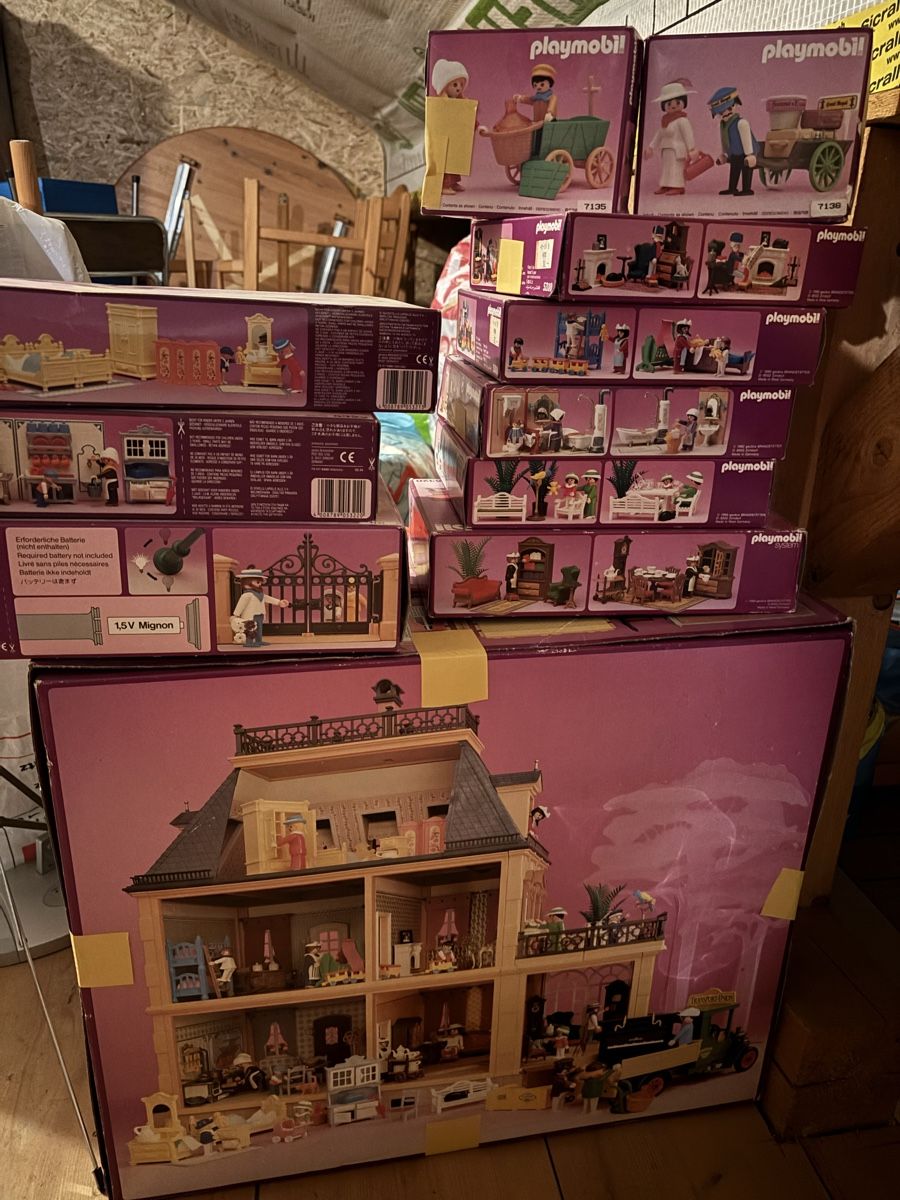 Playmobil Puppenhäuser & -möbel: Playmobil Puppenhaus  – Gebraucht aus Aegerten von obixli
