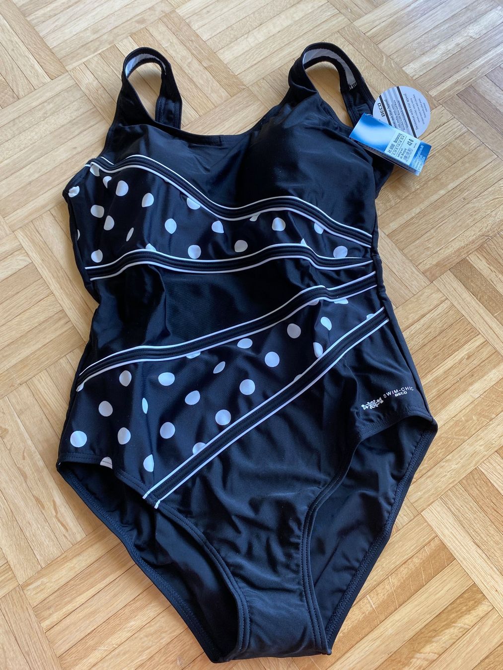 Costumi da bagno & Bikini: klassisches Badekleid, Gr. 42, BECO; NEU – Nuovo (secondo la descrizione) da Weinfelden venduto da Cheyenne21