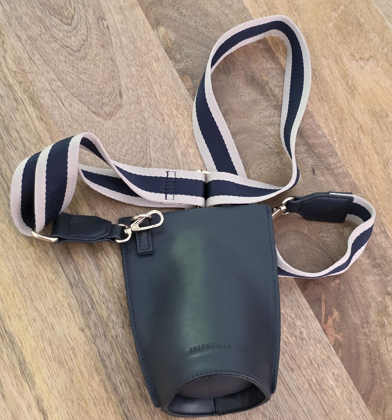 Taschen für Damen: Bottle -Bag TCM – Neu (gemäss Beschreibung) aus Rheinsulz von Gilea