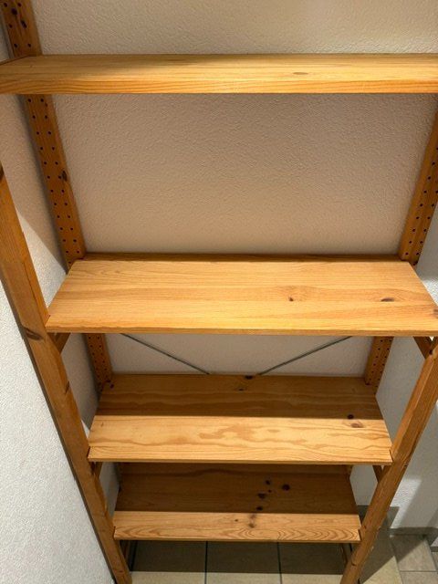 Scaffali: Holzregal mit 4 Fächern – Usato da Untersiggenthal venduto da emmipower 1