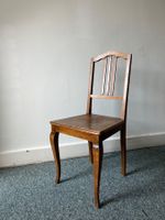 Holzstuhl antiker Stil ohne Armlehnen Vintage Holz