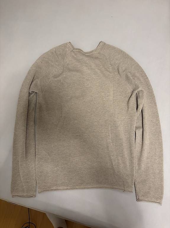 Maglioni & Felpe: maglione beige – Usato da Carabbia venduto da fab_6y2g 1