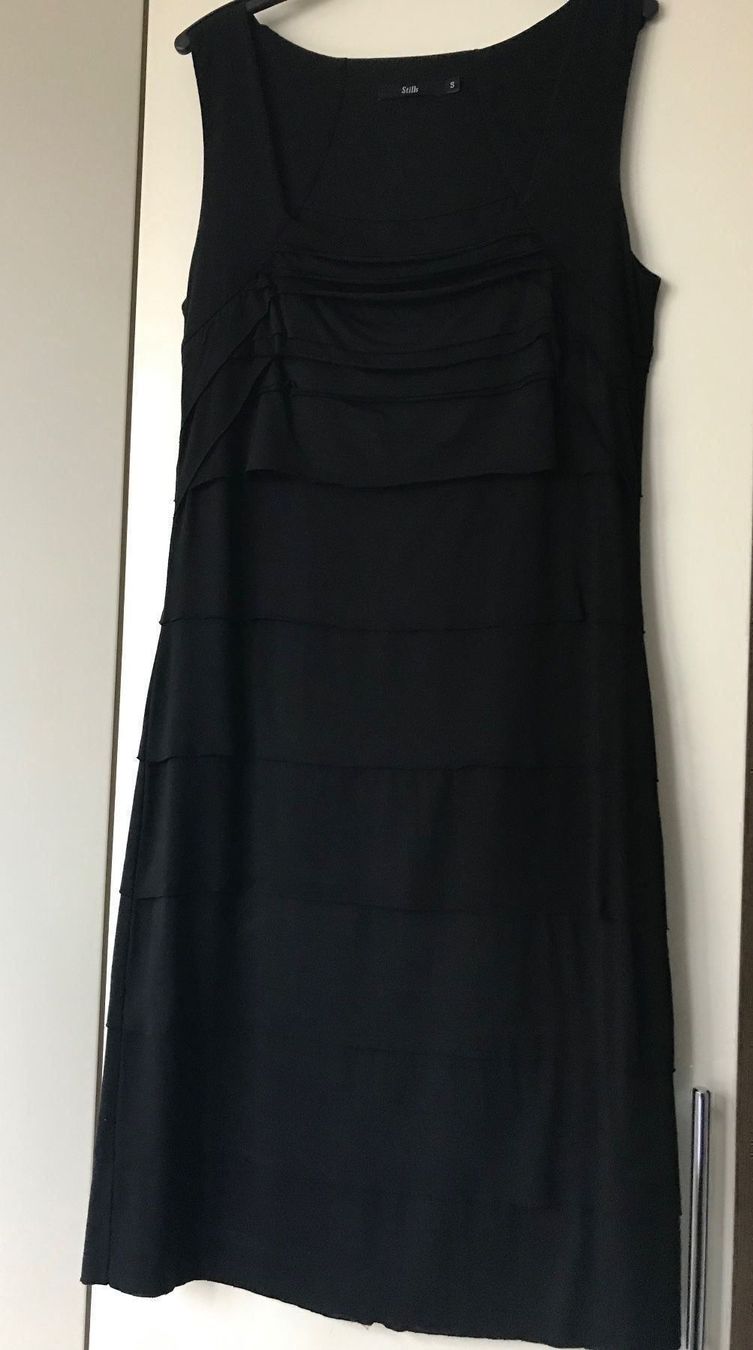 Vestiti: Schwarzes Kleid in Gr S – Usato da Dübendorf venduto da nela123 3