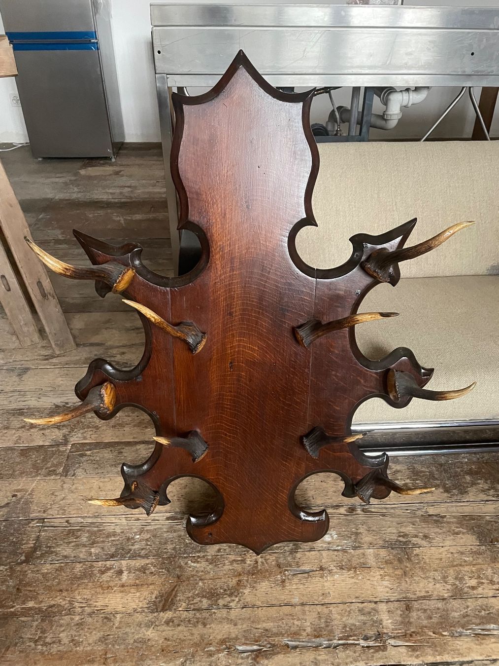 Garderobe: Geweihgarderobe – Gebraucht aus Bretzwil von neuguinea
