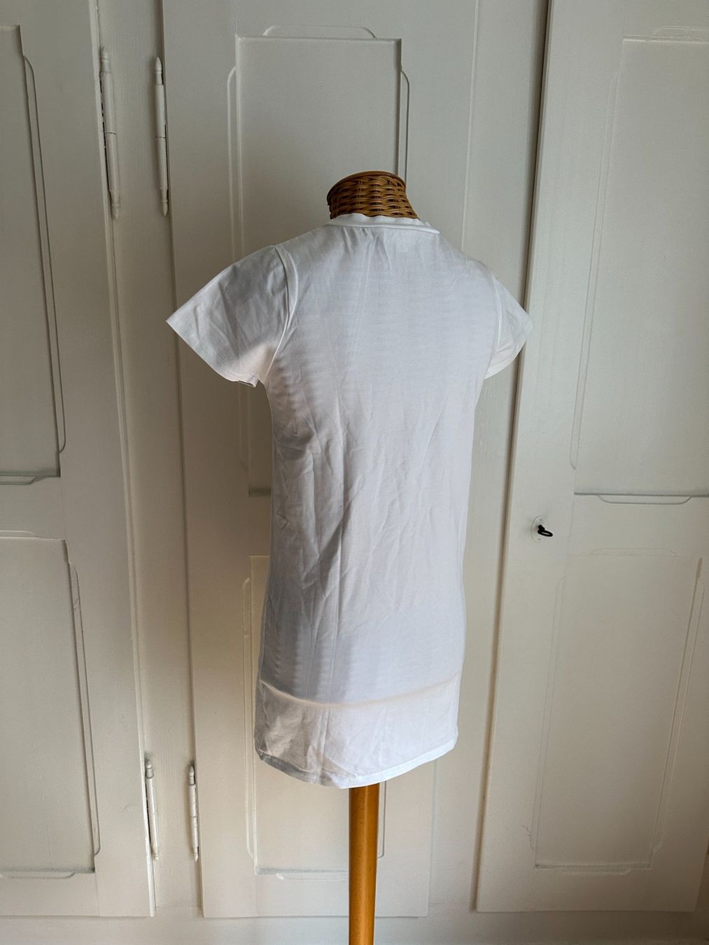 T-shirt: SUPERDOWN - Longshirt weiss XS – Usato da Zürich venduto da Diazaio 2
