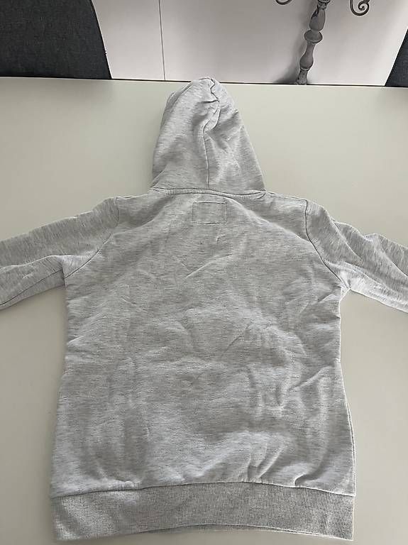 Superdry Pullover & Sweatshirts: Superdry Pullover Grösse 38 – Gebraucht aus Aarberg von Beni-Nadine86 2