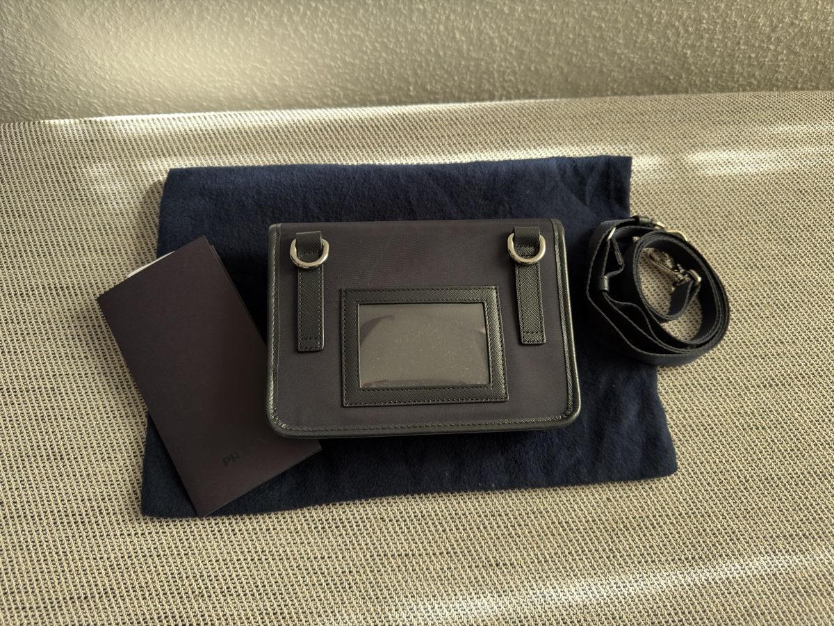 Prada Borse: Prada Nylon Crossbody Bag – Nuovo (secondo la descrizione) da Basel venduto da mcbfiles 3