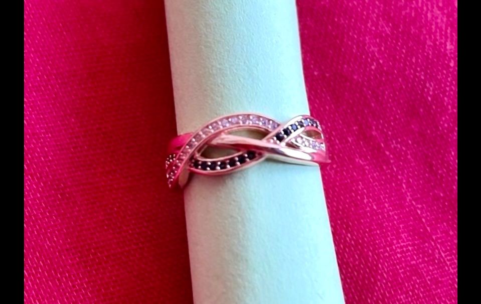 Anelli: Neu! Modeschmuck Infinity Twist Ring Grösse 8 – Nuovo e nell'imballaggio originale da Schaffhausen venduto da sun_k7nm 1