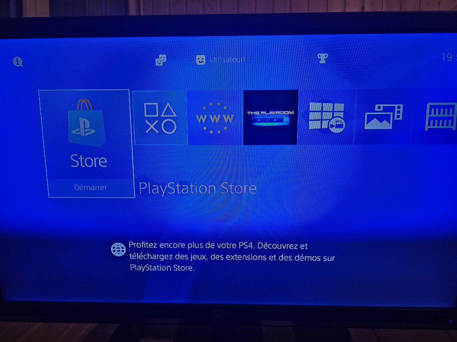 Sony Console: Console de jeu PlayStation 4 Pro + 2 manettes + cable alim – Usato da Veytaux venduto da HelvetiePixel 5