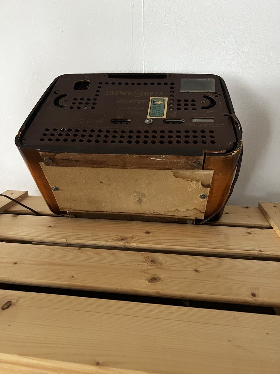 Loewe Radios: Loewe Opta Bella Radio – Gebraucht aus Grosshöchstetten von juri_pf 3