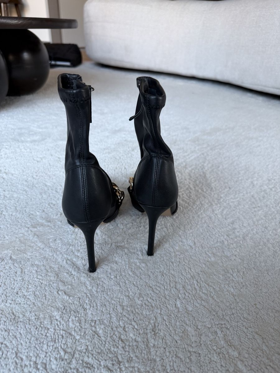 Zara Scarpe da donna: ZARA Boots Black Chain, size 37 – Usato da Dübendorf venduto da ilianalou 1
