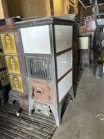 Kachelofen alt mit weissen Kacheln Restaurationsbedarf 60cm