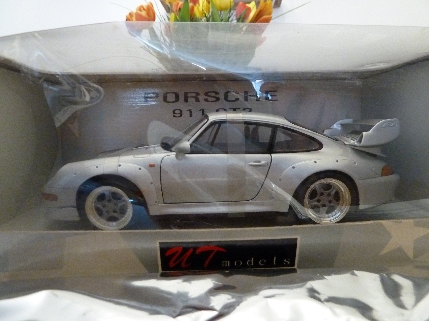 UT Models Modellautos: UT Models Porsche 911 GT 2 silber – Neu und originalverpackt aus Hünikon von operapeter