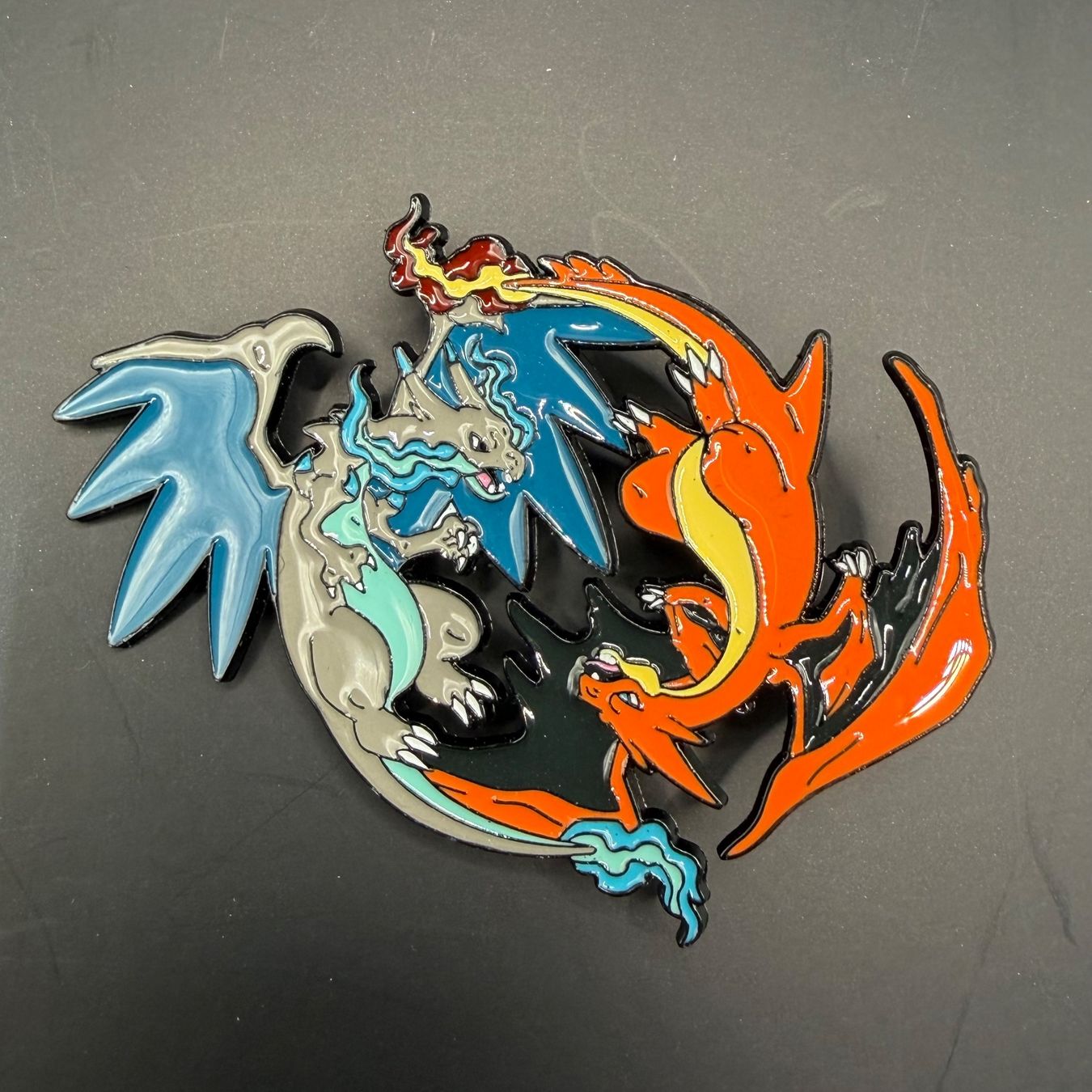 Pokémon Placchette & Badge: Pokémon Mega Charizard X and Y Pin’s – Nuovo (secondo la descrizione) da Genève venduto da Resko 2