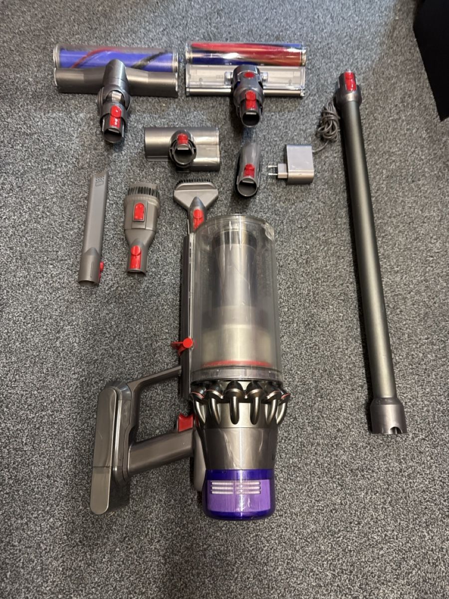 Dyson Staubsauger & Zubehör: Dyson Outsize Absolute – Gebraucht aus Landquart von Nnf007