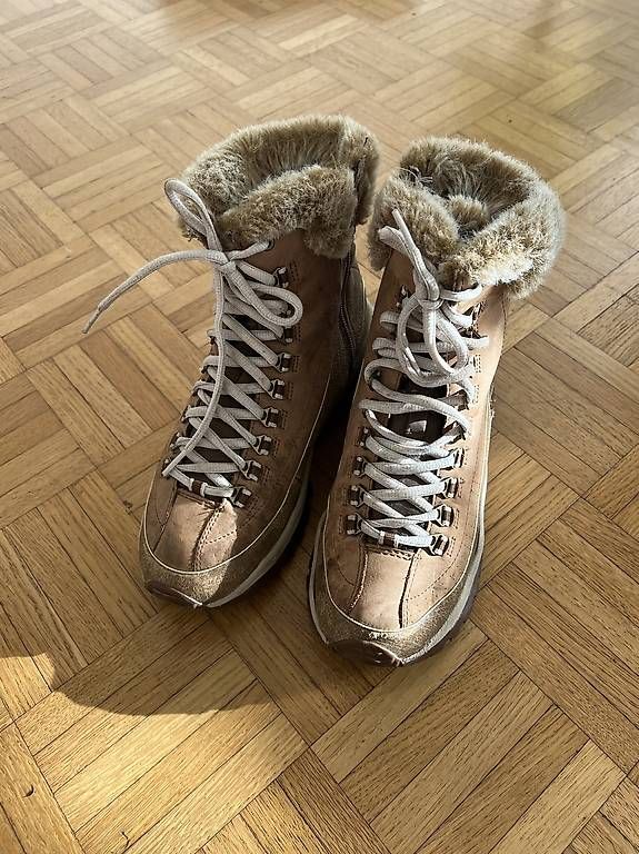 Skechers Damenschuhe: Sketchers Winterboots / Grösse 38 – Gebraucht aus Weiningen ZH von MelVintage