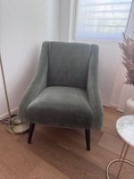 2 Stylish velvet accent chairs