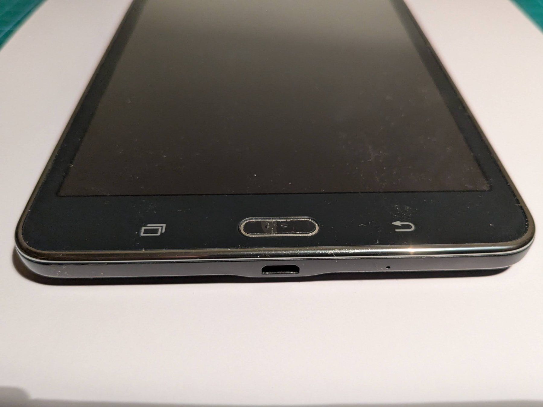 Samsung Tablettes PC: Samsung Tablet SM-T235 gebraucht – D'occasion à Bern par F_M_A 2