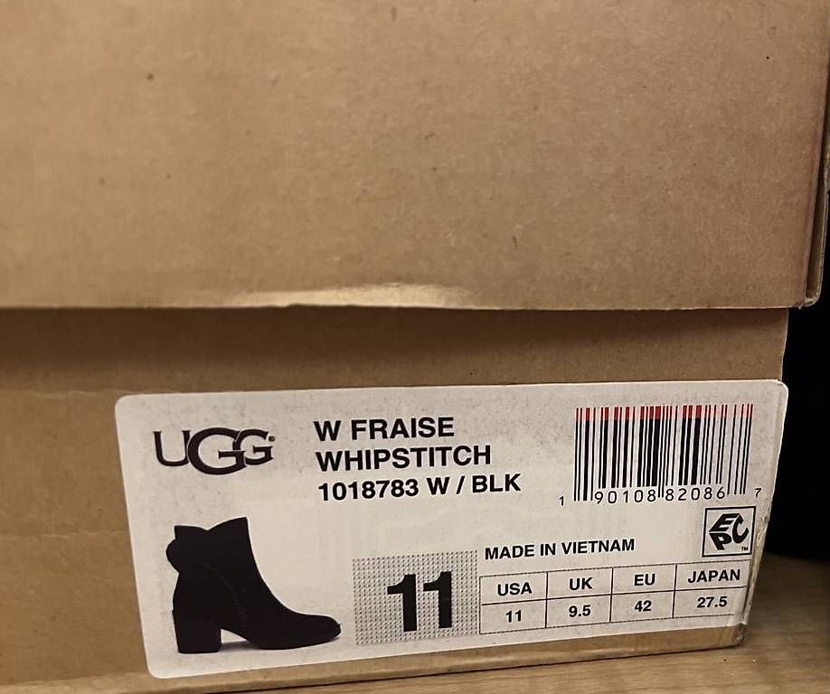Scarpe da donna: Bottes UGG beiges – Usato da Meinier venduto da car_6gjl 1