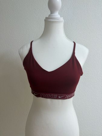 Nike Indy Sport BH, Grösse M, Weinrot - Herbst Schnäppchen!