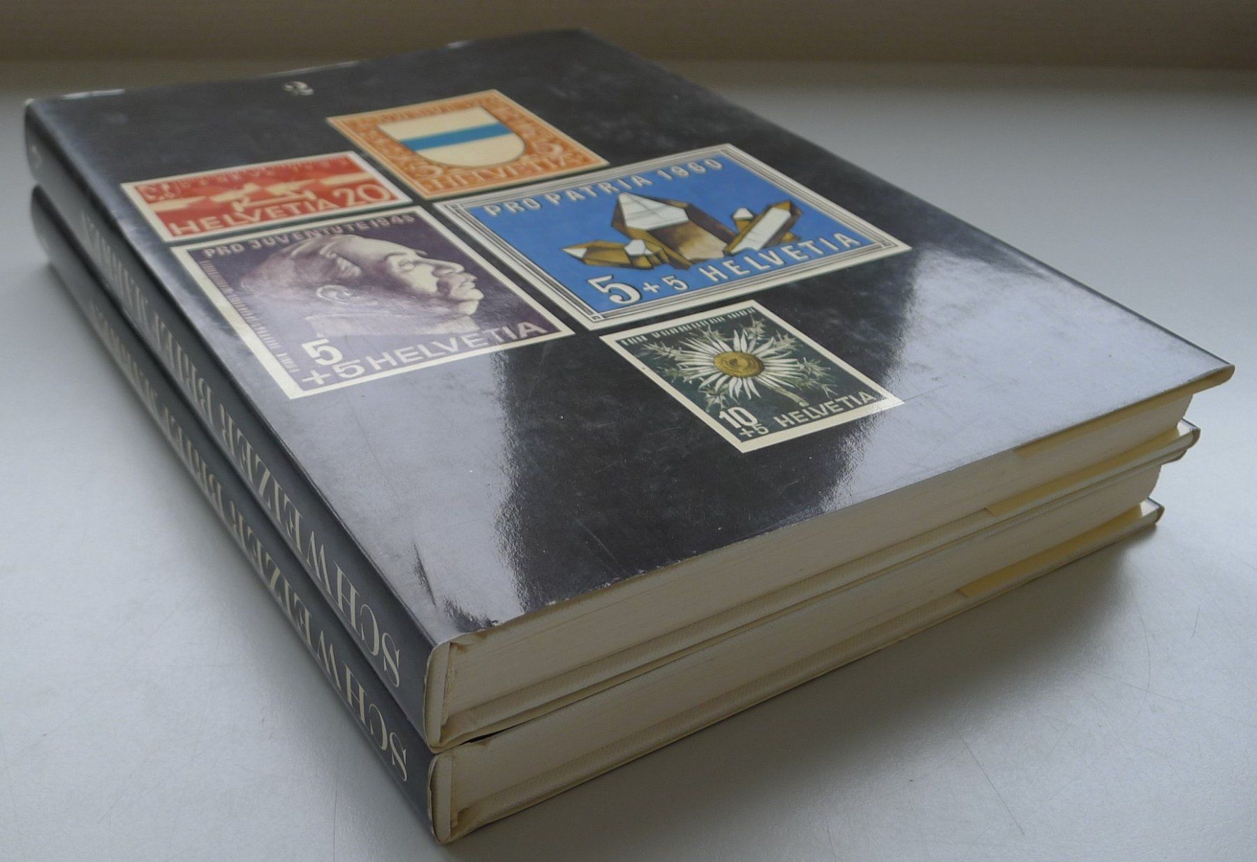 Tutti i francobolli: Literatur SCHWEIZER BRIEFMARKEN - 2 dicke Bücher – Usato da Sursee venduto da Luzernerraute 9